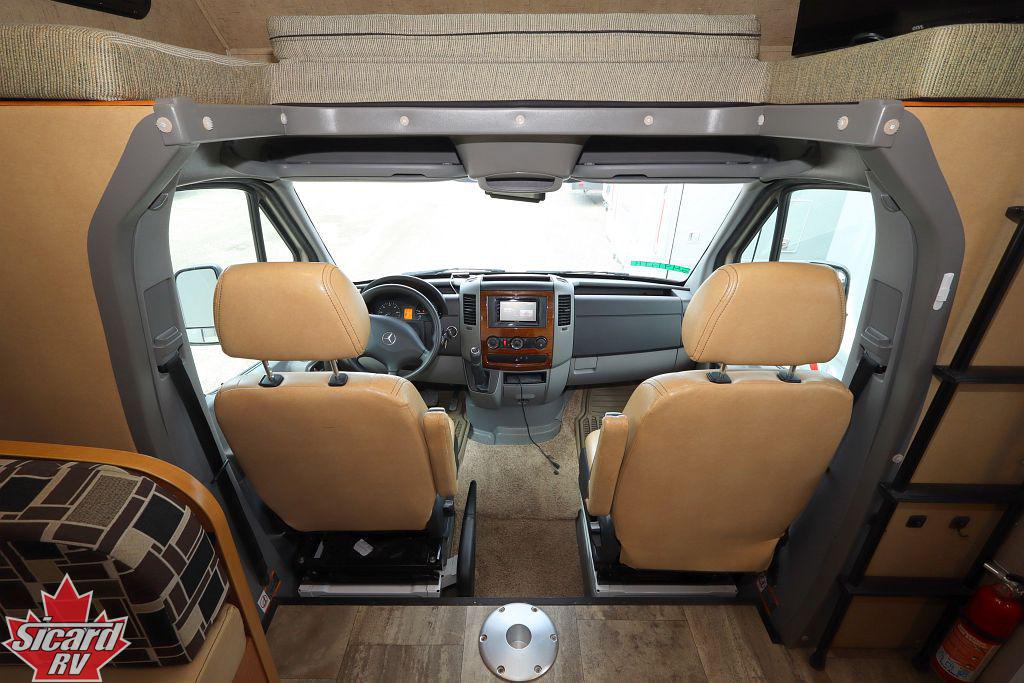 2015 FOREST RIVER SUNSEEKER 2400R