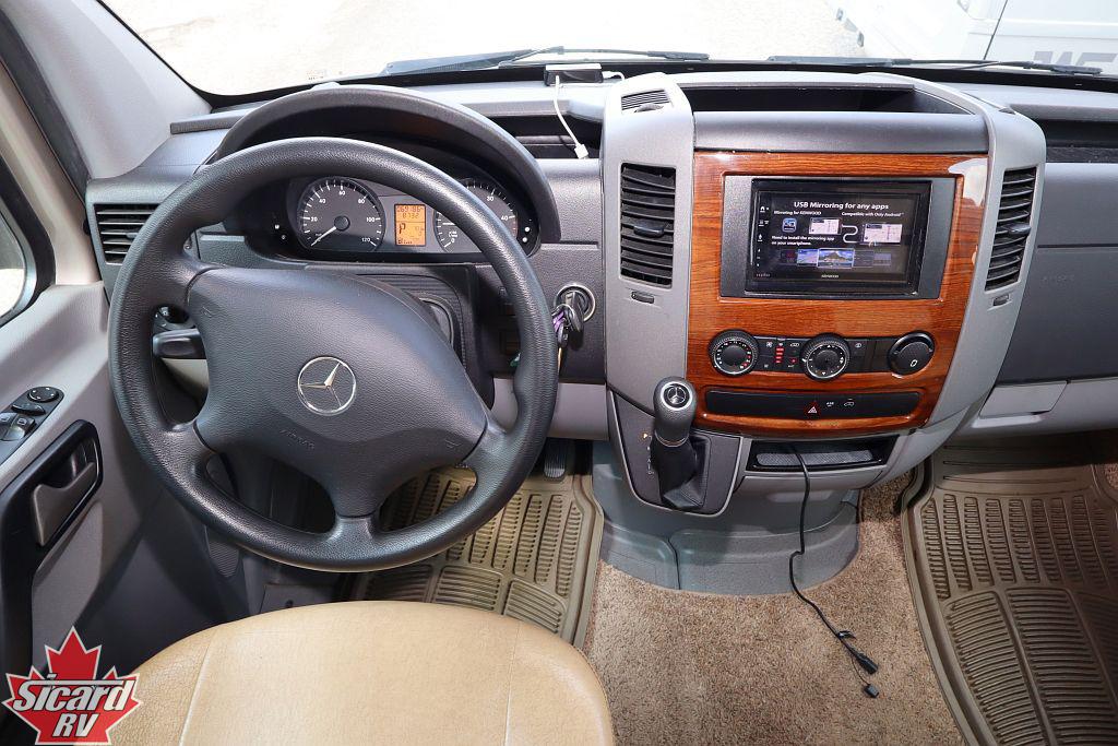 2015 FOREST RIVER SUNSEEKER 2400R