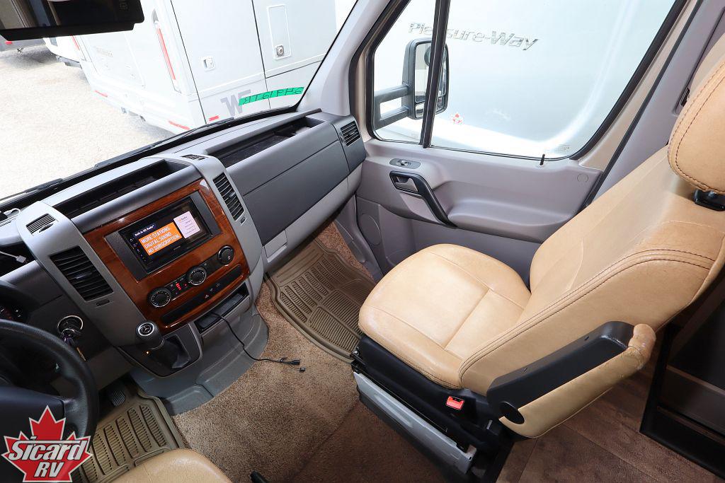 2015 FOREST RIVER SUNSEEKER 2400R