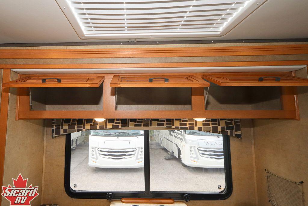 2015 FOREST RIVER SUNSEEKER 2400R
