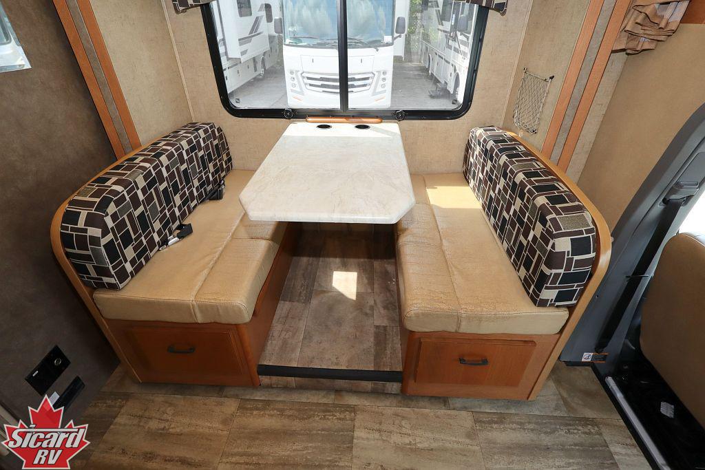 2015 FOREST RIVER SUNSEEKER 2400R
