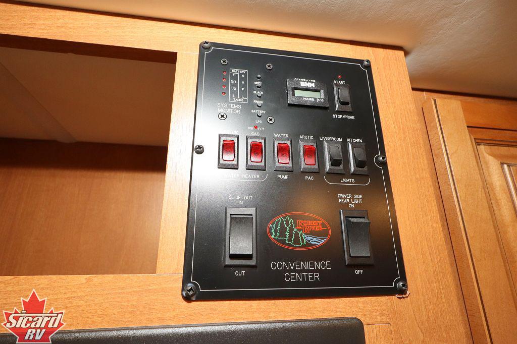 2015 FOREST RIVER SUNSEEKER 2400R