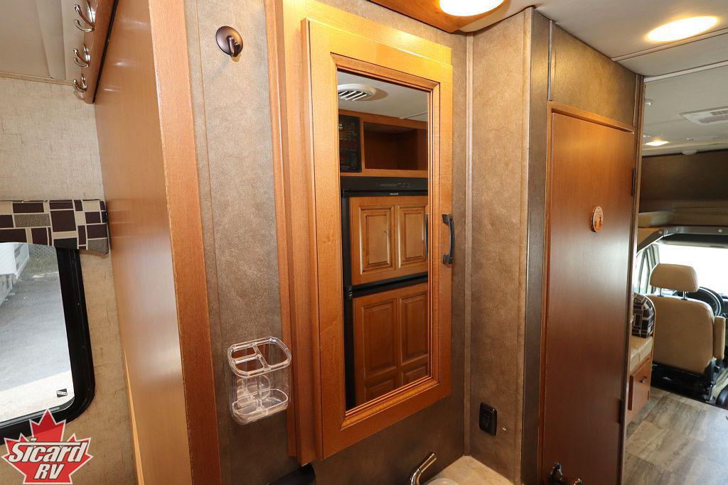 2015 FOREST RIVER SUNSEEKER 2400R