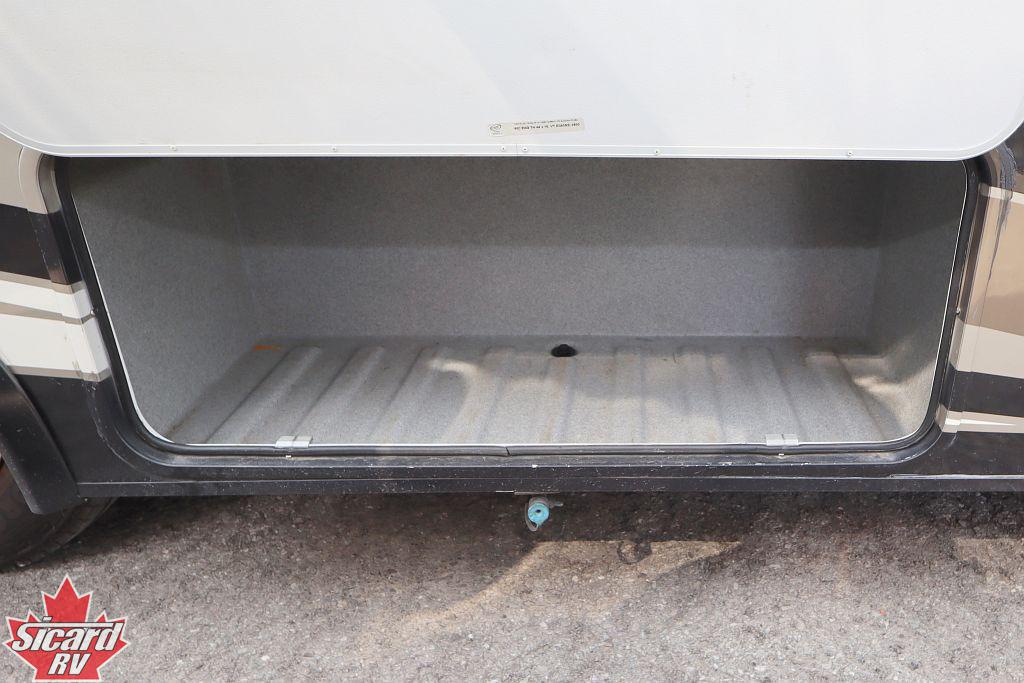 2015 FOREST RIVER SUNSEEKER 2400R