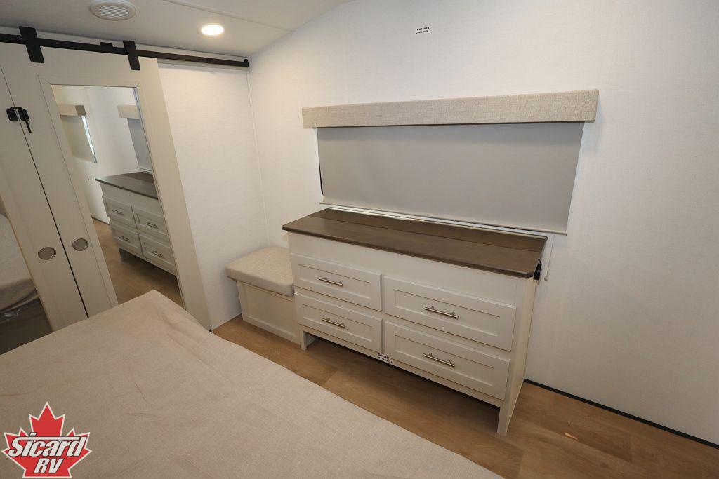 2027 ALLIANCE AVENUE 39MBR