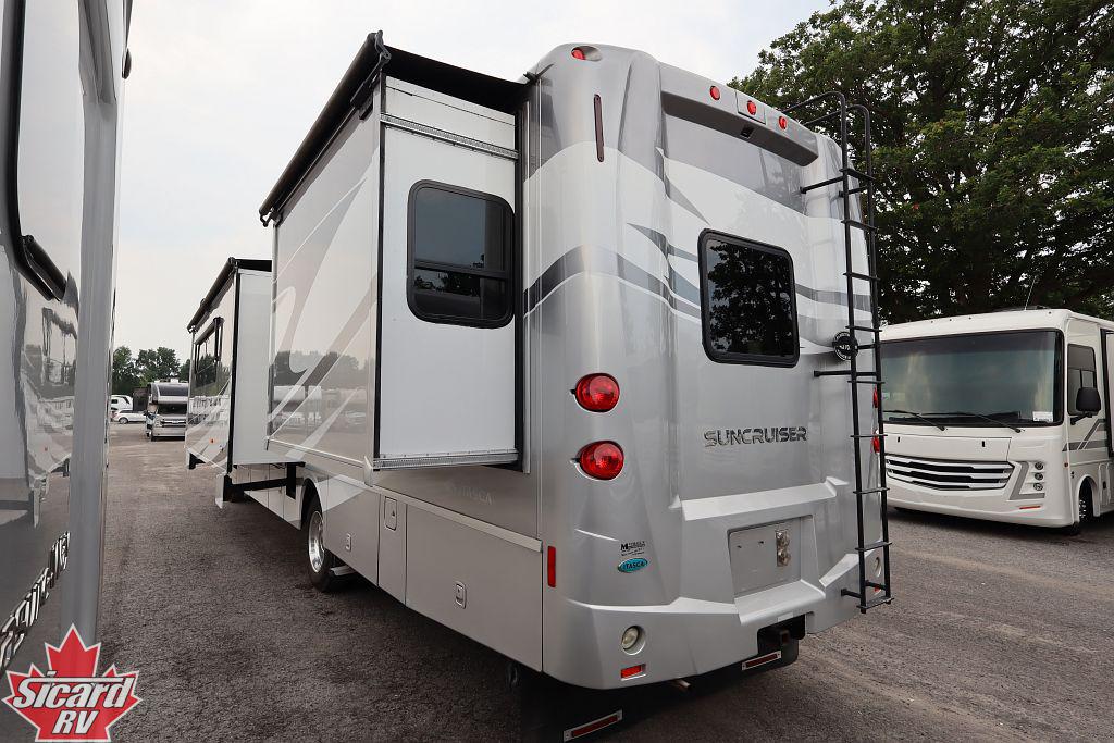 2015 ITASCA SUNCRUISER 38Q