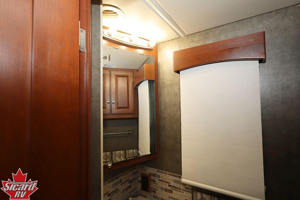 2015 ITASCA SUNCRUISER 38Q
