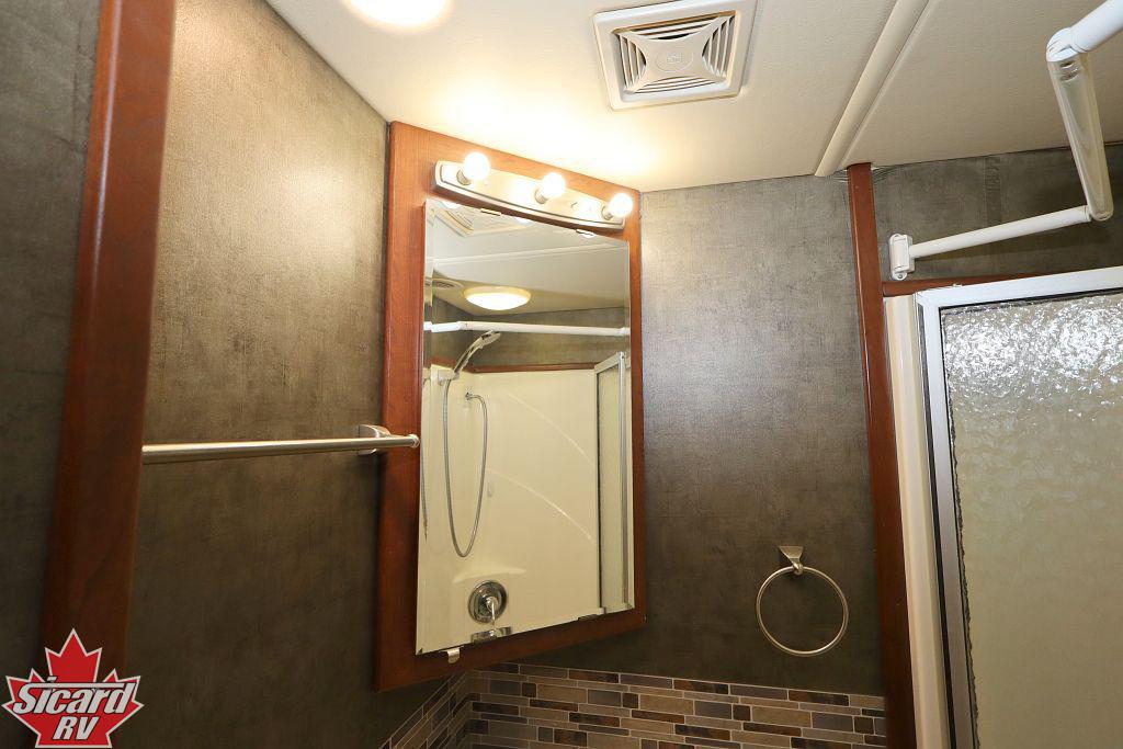 2015 ITASCA SUNCRUISER 38Q
