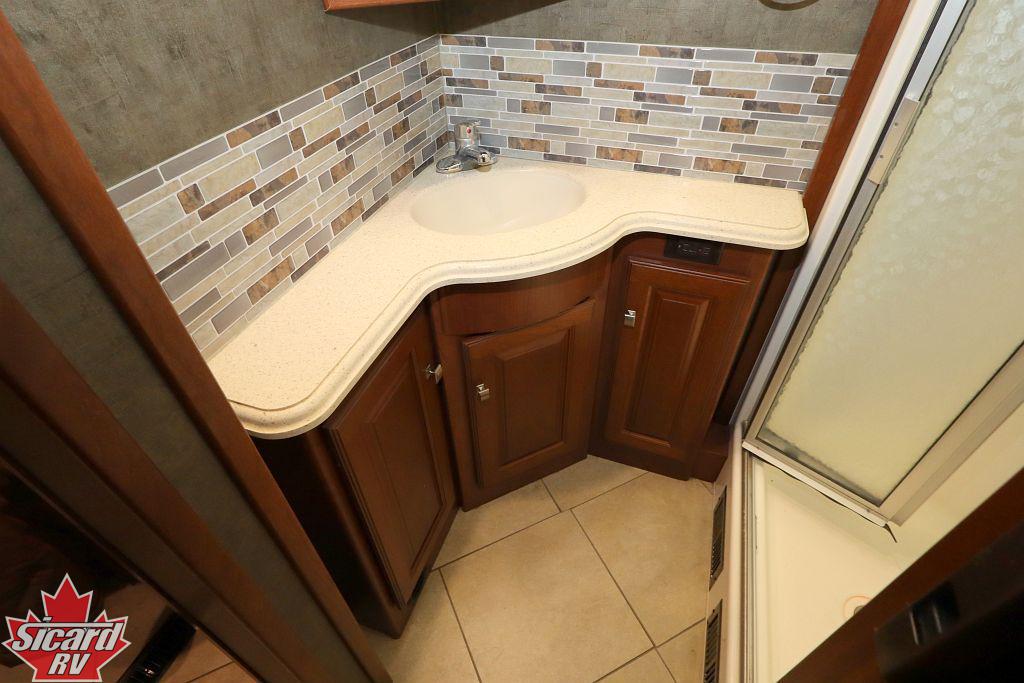 2015 ITASCA SUNCRUISER 38Q