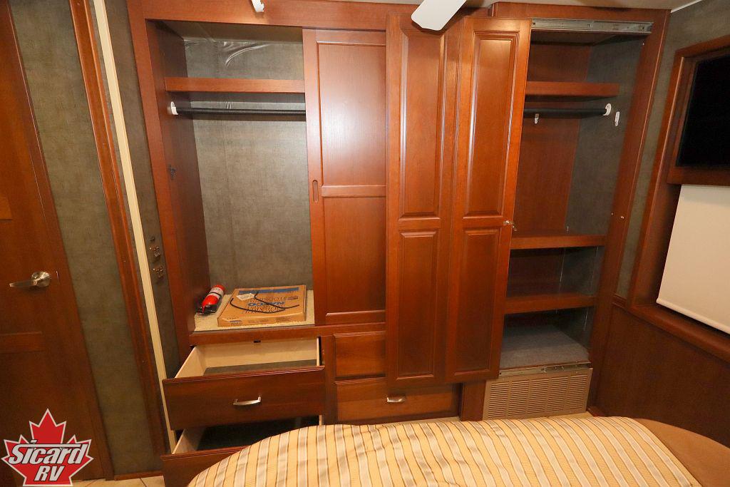 2015 ITASCA SUNCRUISER 38Q