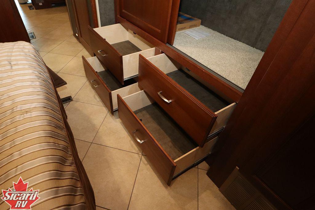 2015 ITASCA SUNCRUISER 38Q