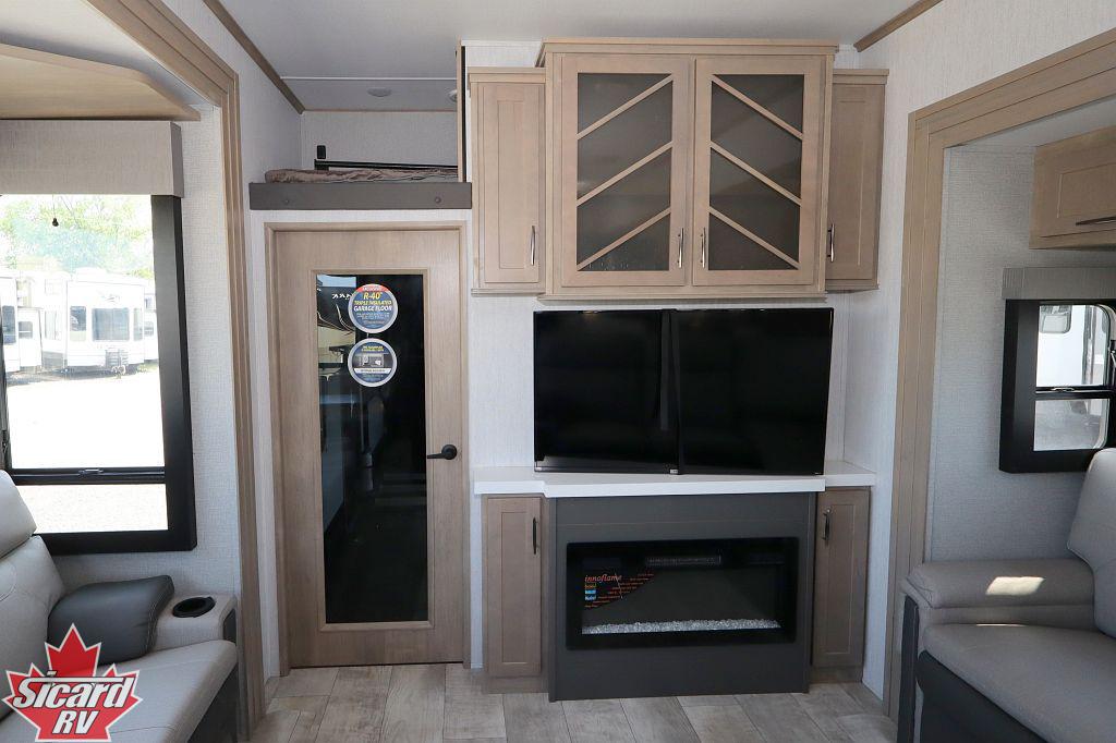 2023 GRAND DESIGN MOMENTUM 395MS
