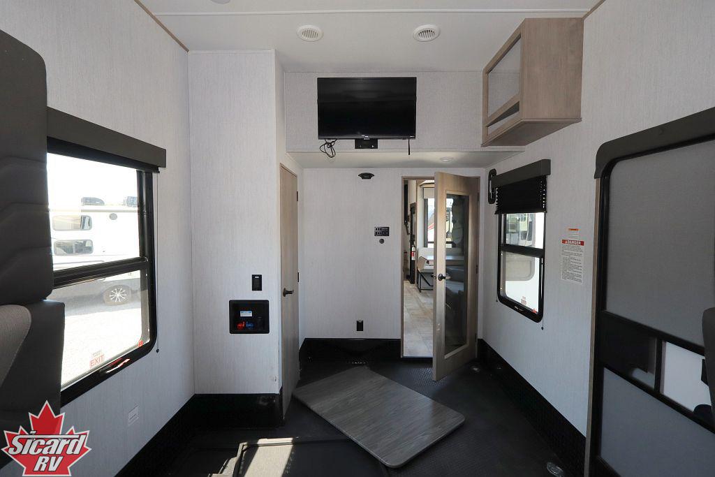 2023 GRAND DESIGN MOMENTUM 395MS