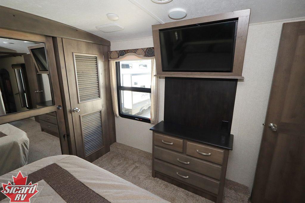 2018 KEYSTONE MONTANA 3790RD