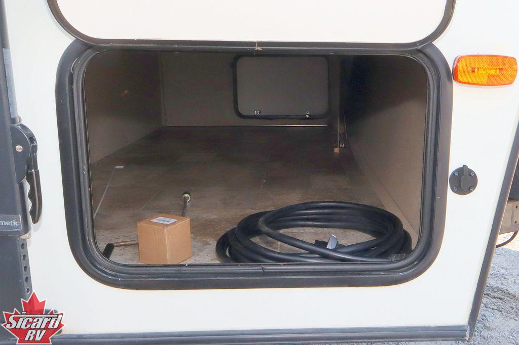 2018 FOREST RIVER ROCKWOOD MINI LITE 2304