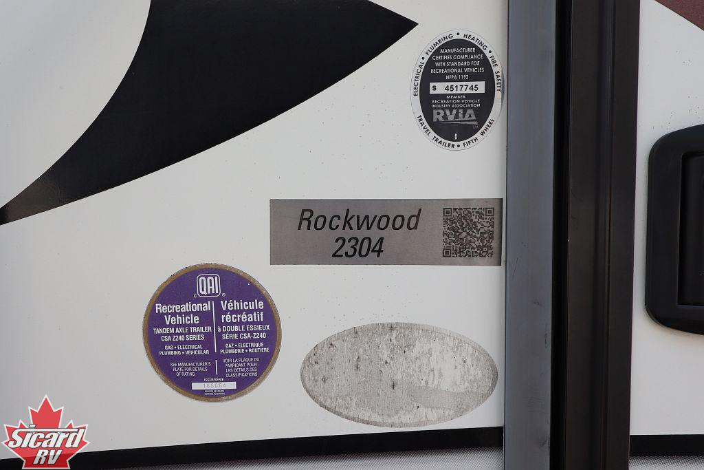 2018 FOREST RIVER ROCKWOOD MINI LITE 2304