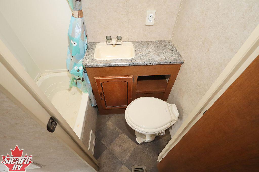 2012 KEYSTONE SUMMERLAND 2980BHGS