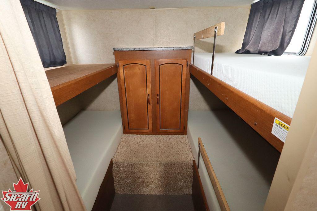2012 KEYSTONE SUMMERLAND 2980BHGS