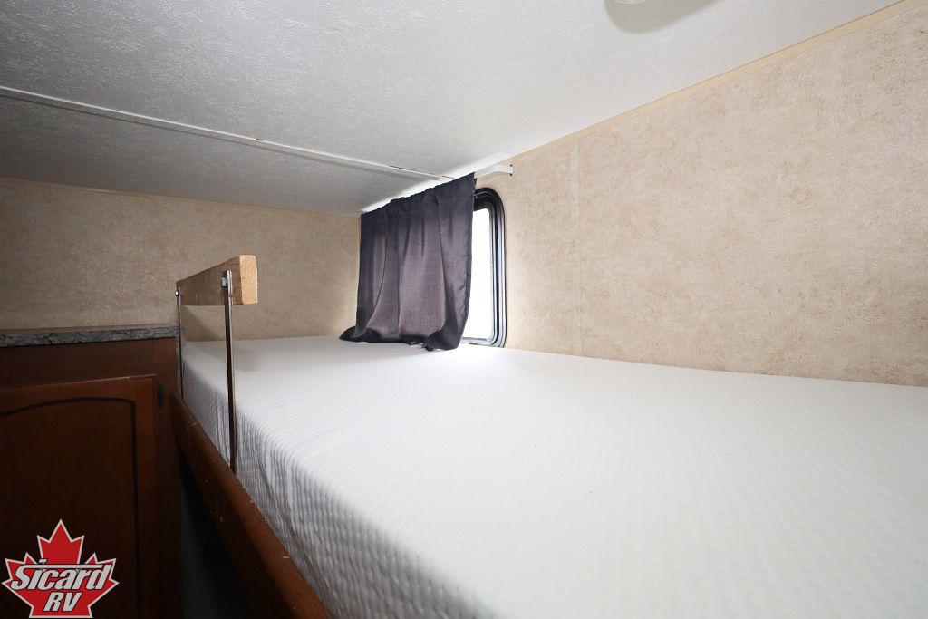 2012 KEYSTONE SUMMERLAND 2980BHGS