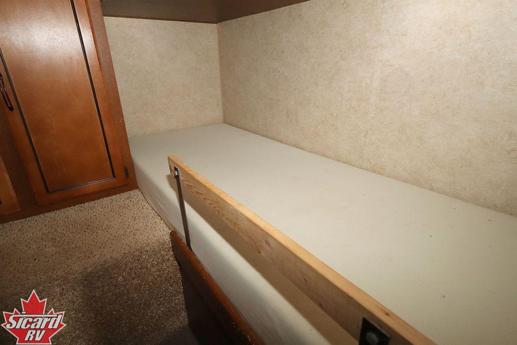 2012 KEYSTONE SUMMERLAND 2980BHGS