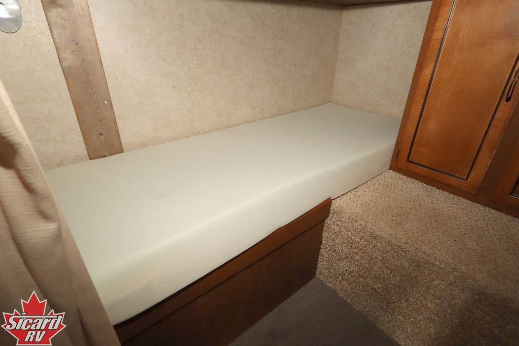 2012 KEYSTONE SUMMERLAND 2980BHGS