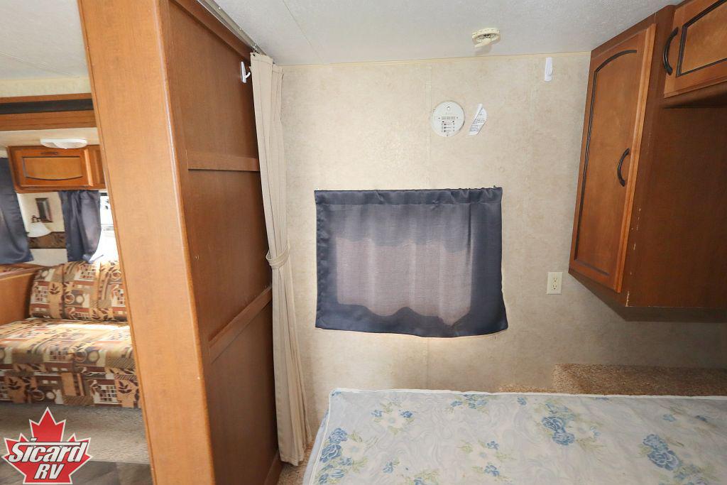 2012 KEYSTONE SUMMERLAND 2980BHGS