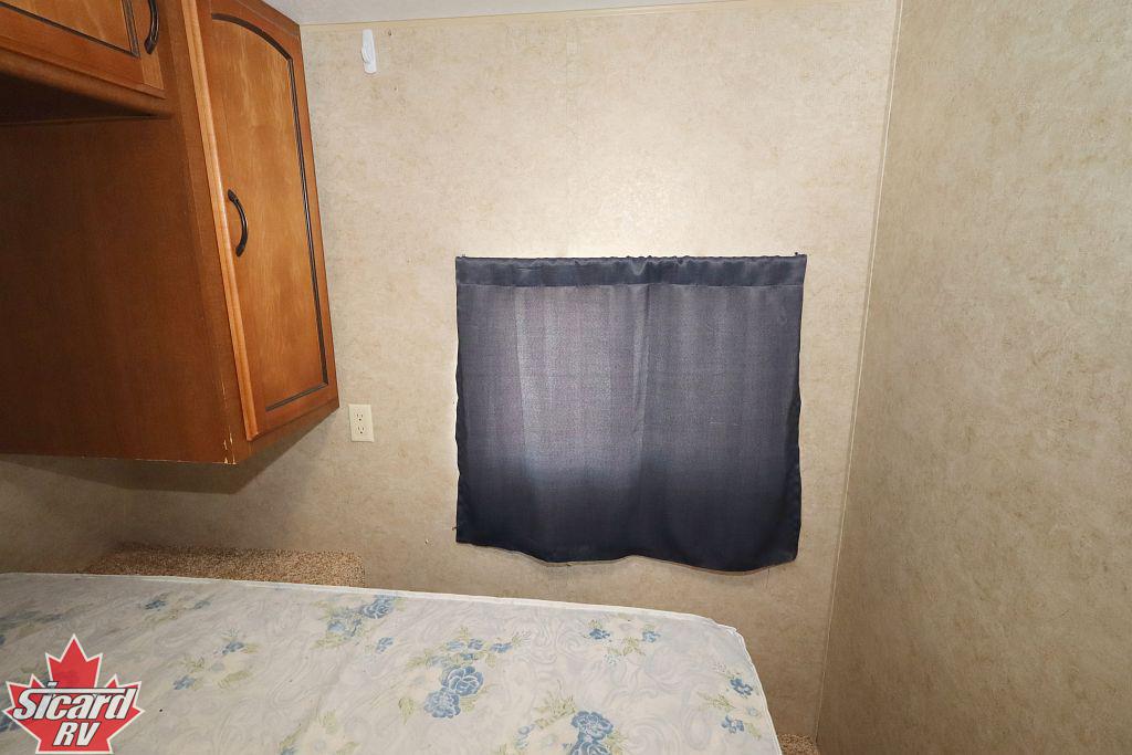 2012 KEYSTONE SUMMERLAND 2980BHGS