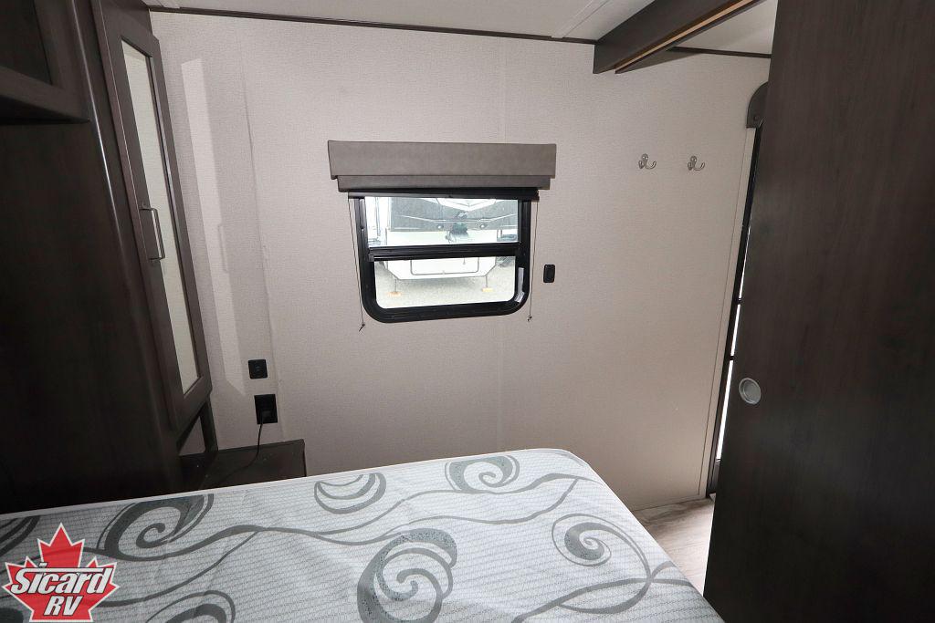 2022 GRAND DESIGN TRANSCEND 247BH