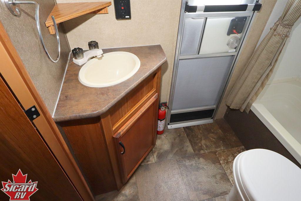 2015 STARCRAFT AR-ONE MAXX 27BHS