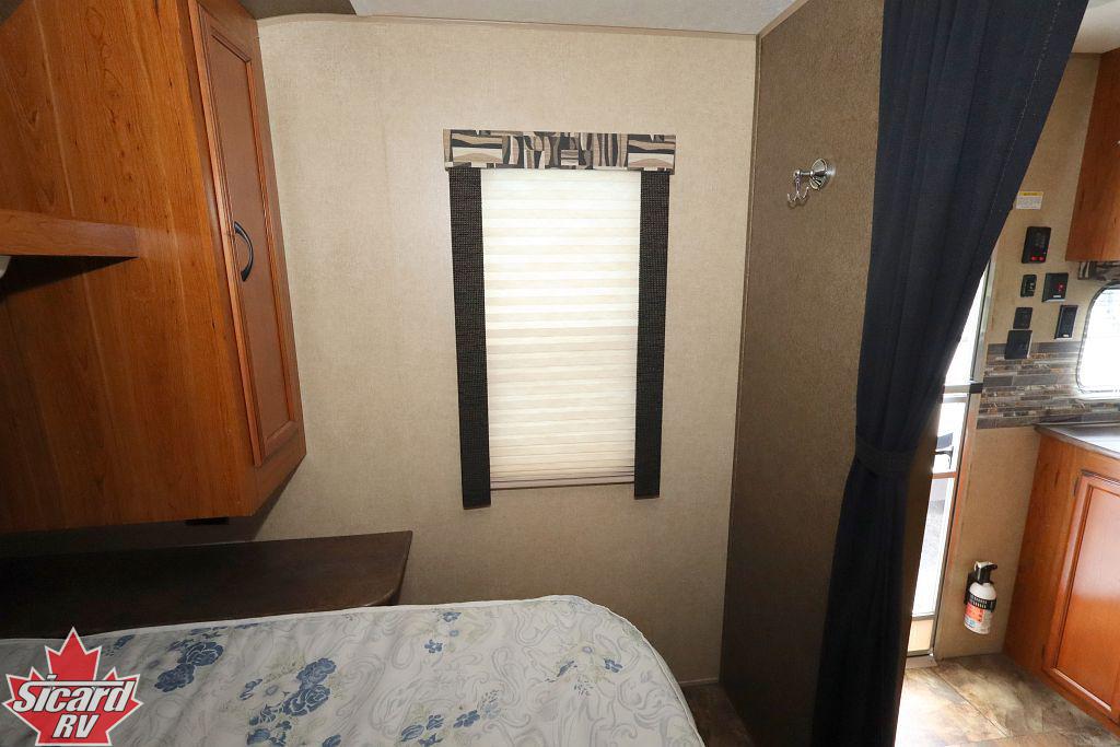 2015 STARCRAFT AR-ONE MAXX 27BHS