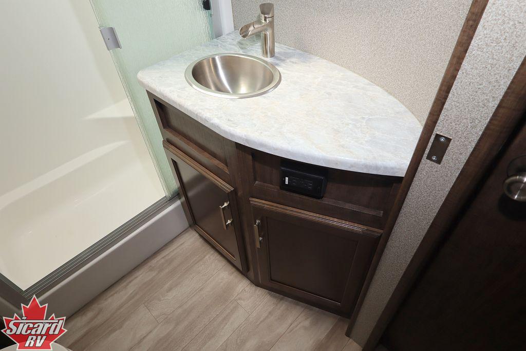 2020 GRAND DESIGN SOLITUDE M-3950BH
