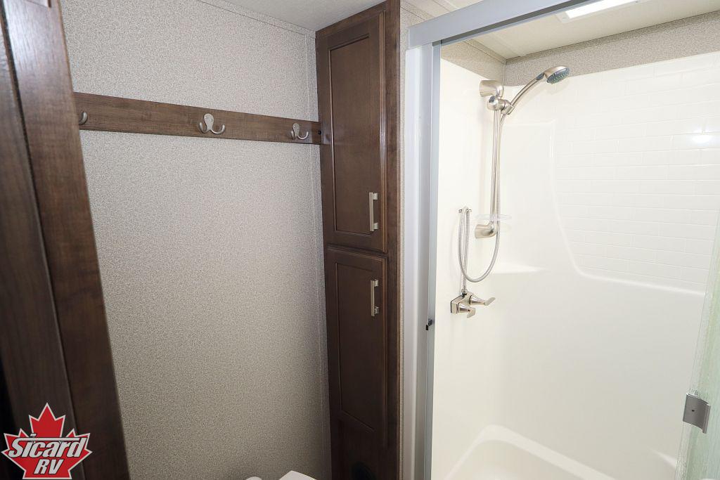 2020 GRAND DESIGN SOLITUDE M-3950BH