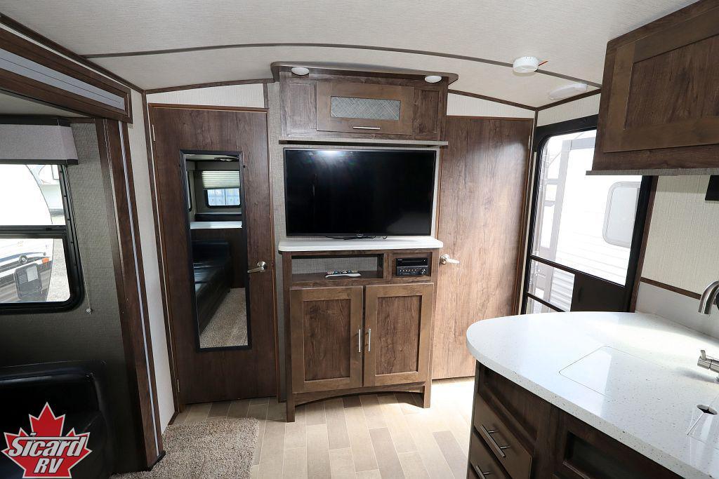 2019 CRUISER RV RADIANCE 28QBH