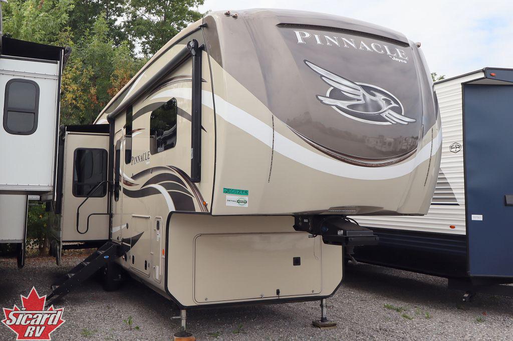 2019 JAYCO PINNACLE 32RLTS