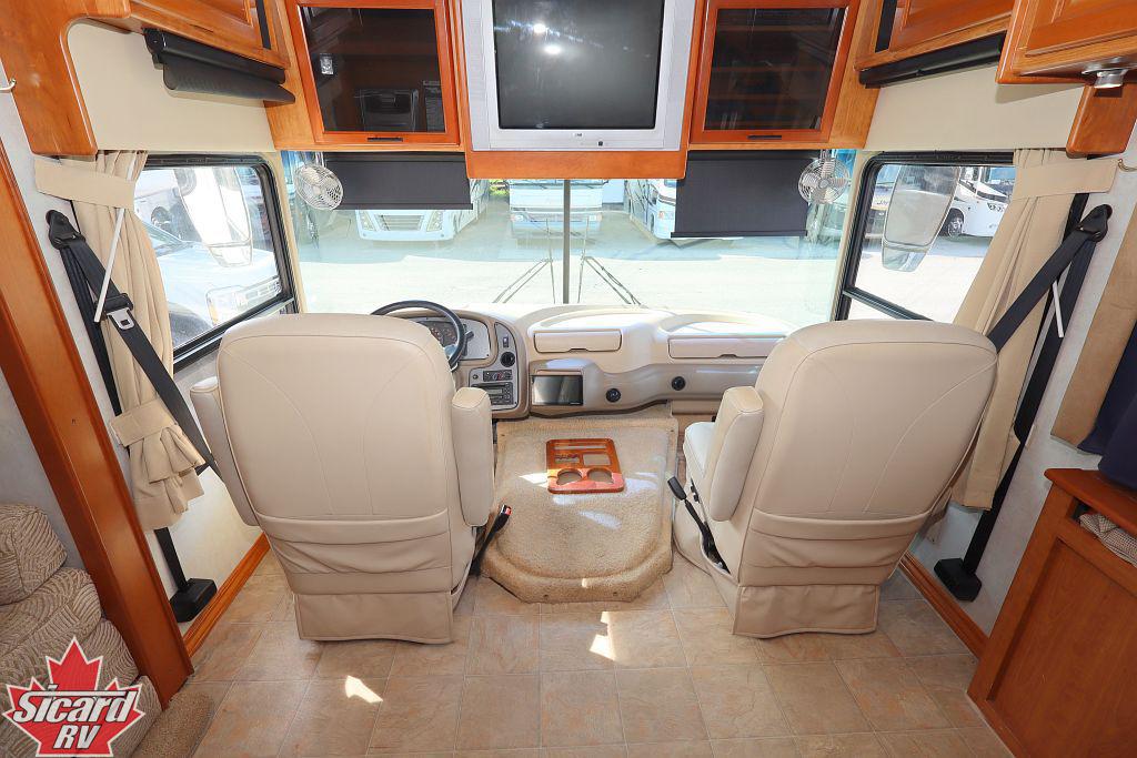 2005 NATIONAL RV DOLPHIN 5320
