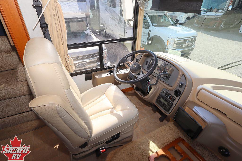 2005 NATIONAL RV DOLPHIN 5320