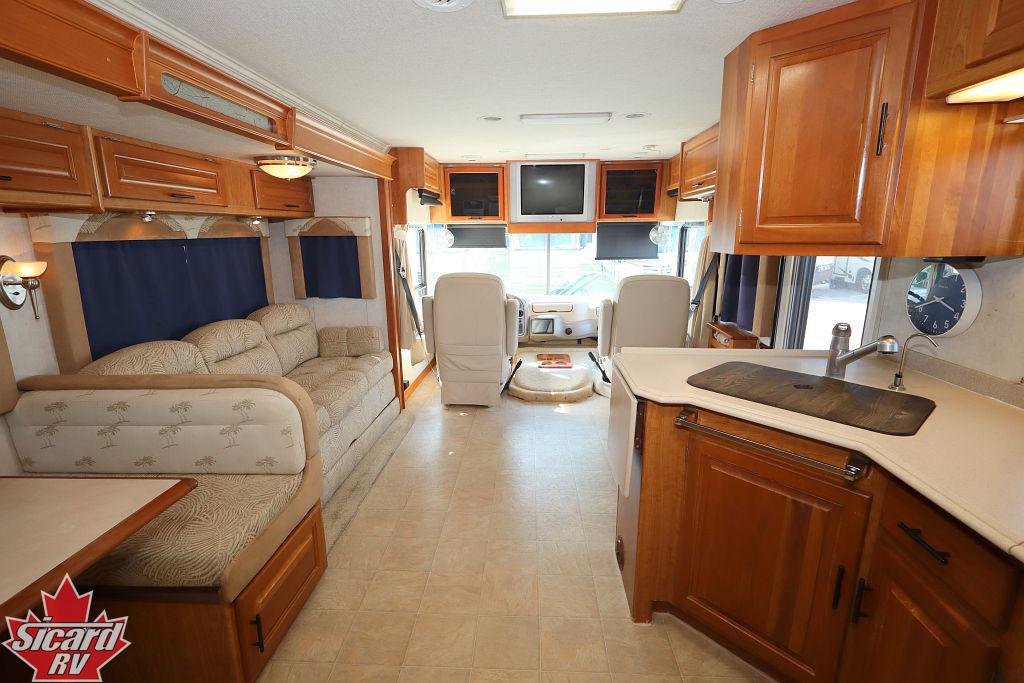 2005 NATIONAL RV DOLPHIN 5320