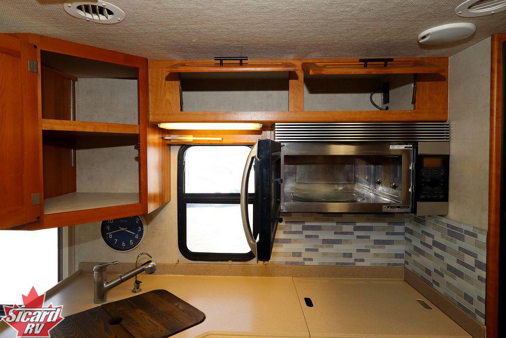 2005 NATIONAL RV DOLPHIN 5320