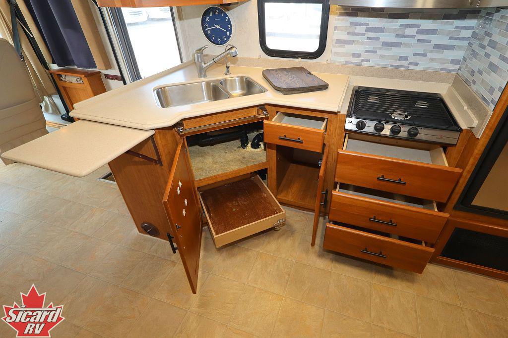 2005 NATIONAL RV DOLPHIN 5320