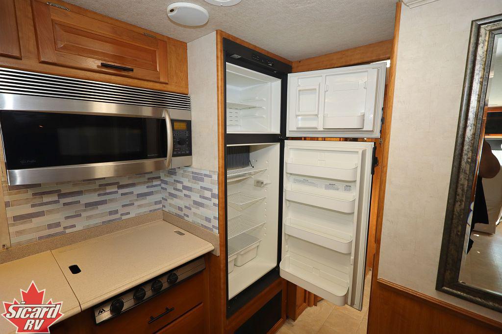 2005 NATIONAL RV DOLPHIN 5320