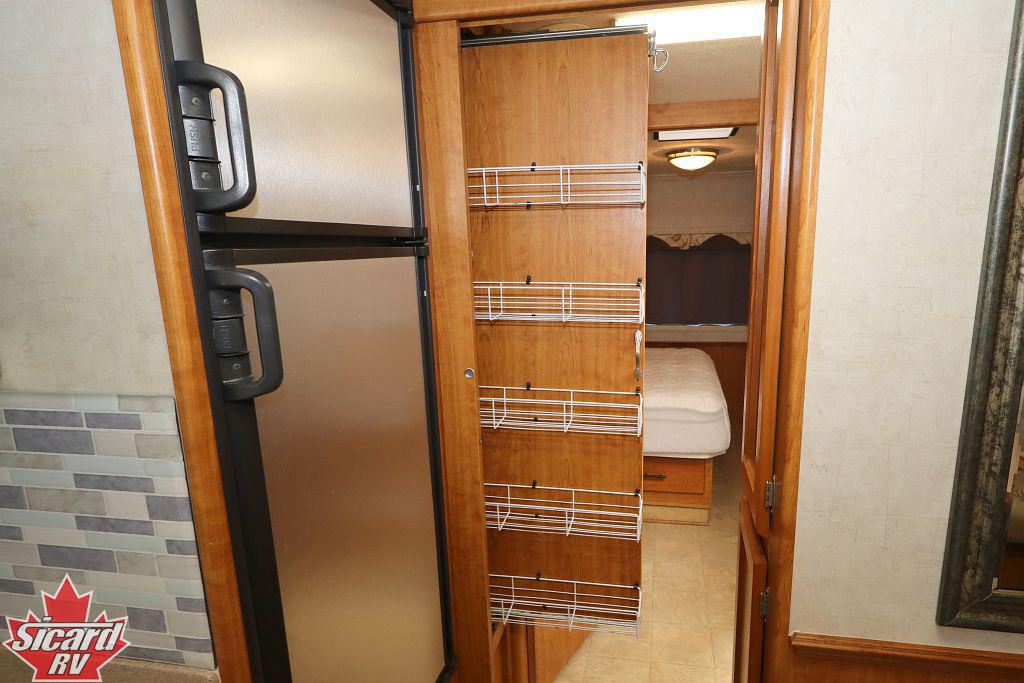 2005 NATIONAL RV DOLPHIN 5320