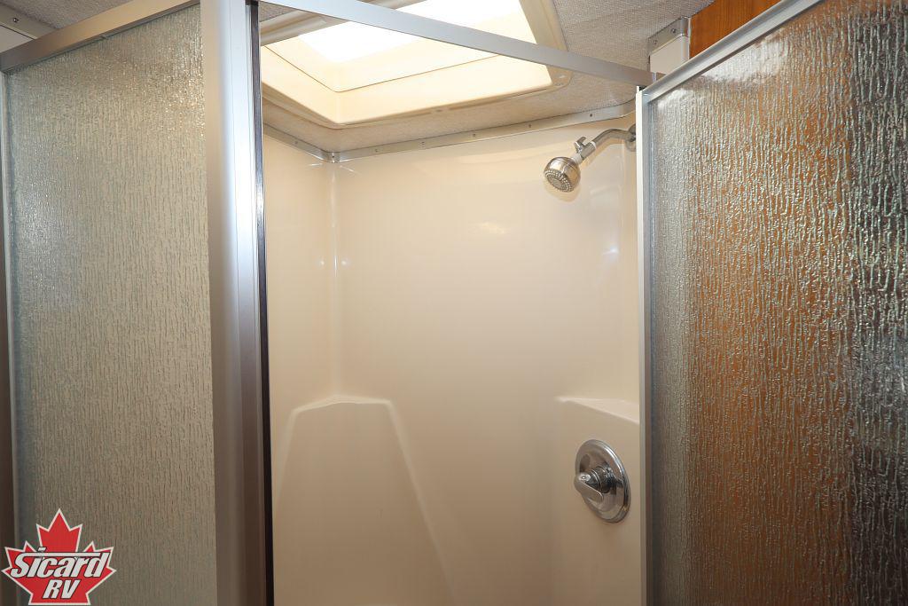 2005 NATIONAL RV DOLPHIN 5320