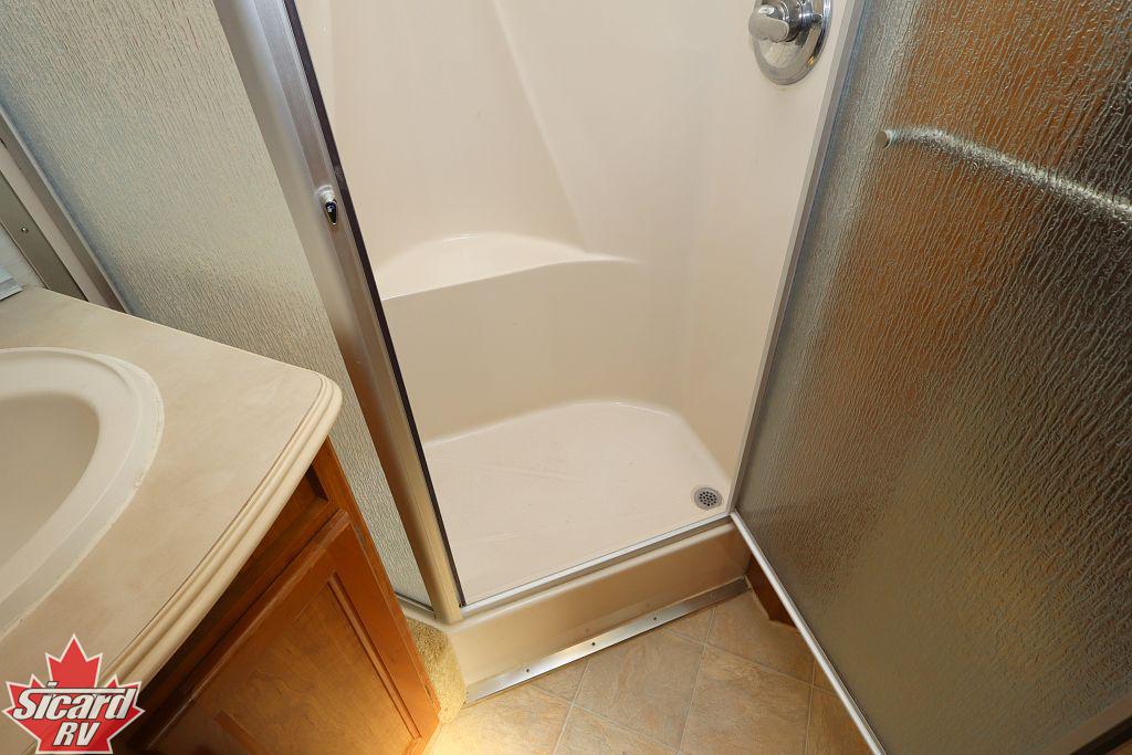 2005 NATIONAL RV DOLPHIN 5320