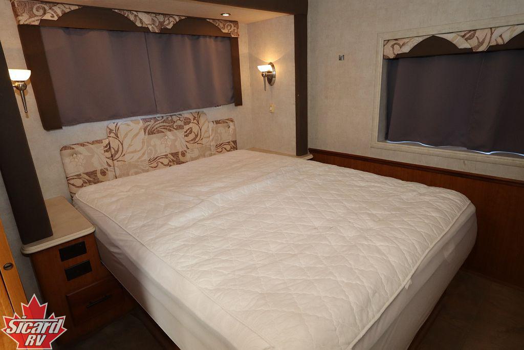 2005 NATIONAL RV DOLPHIN 5320