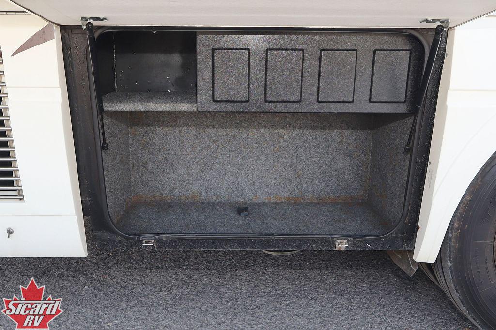 2005 NATIONAL RV DOLPHIN 5320