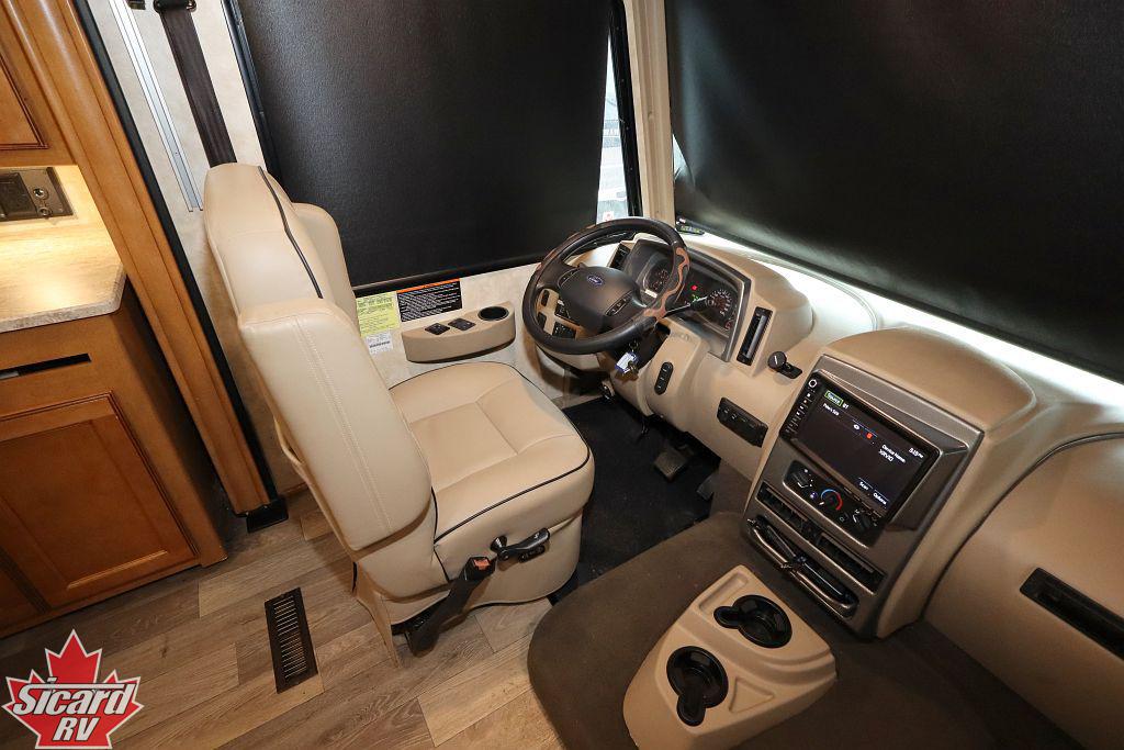 2019 WINNEBAGO ADVENTURER 33C