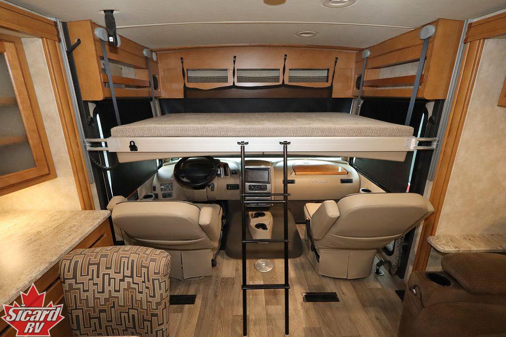 2019 WINNEBAGO ADVENTURER 33C