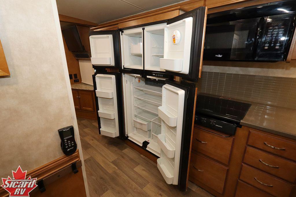 2019 WINNEBAGO ADVENTURER 33C
