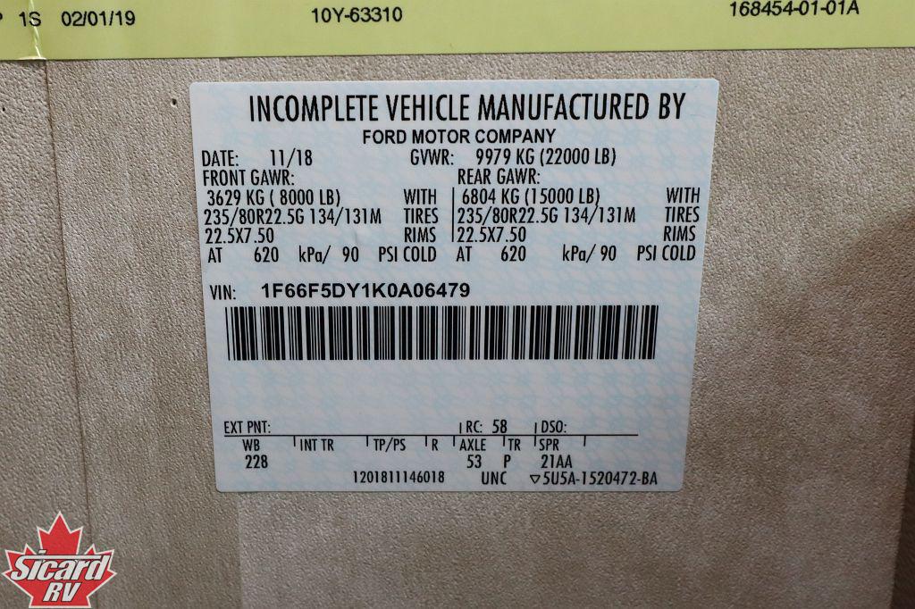 2019 WINNEBAGO ADVENTURER 33C