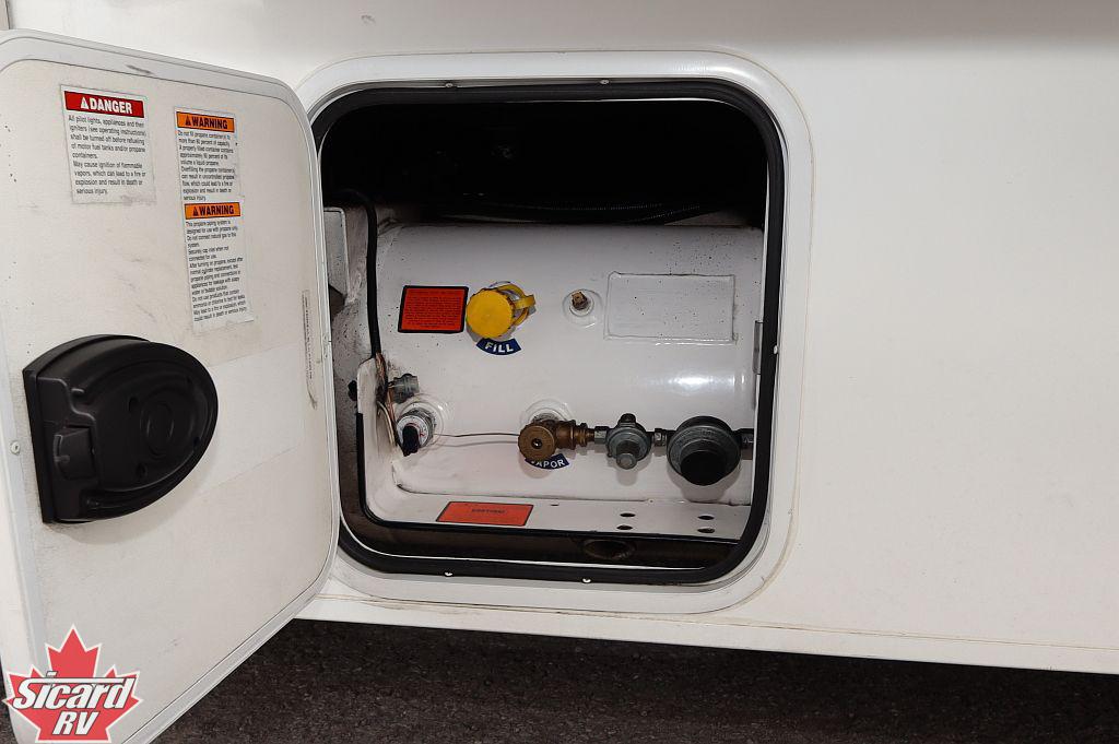 2018 FOREST RIVER SUNSEEKER 2400R